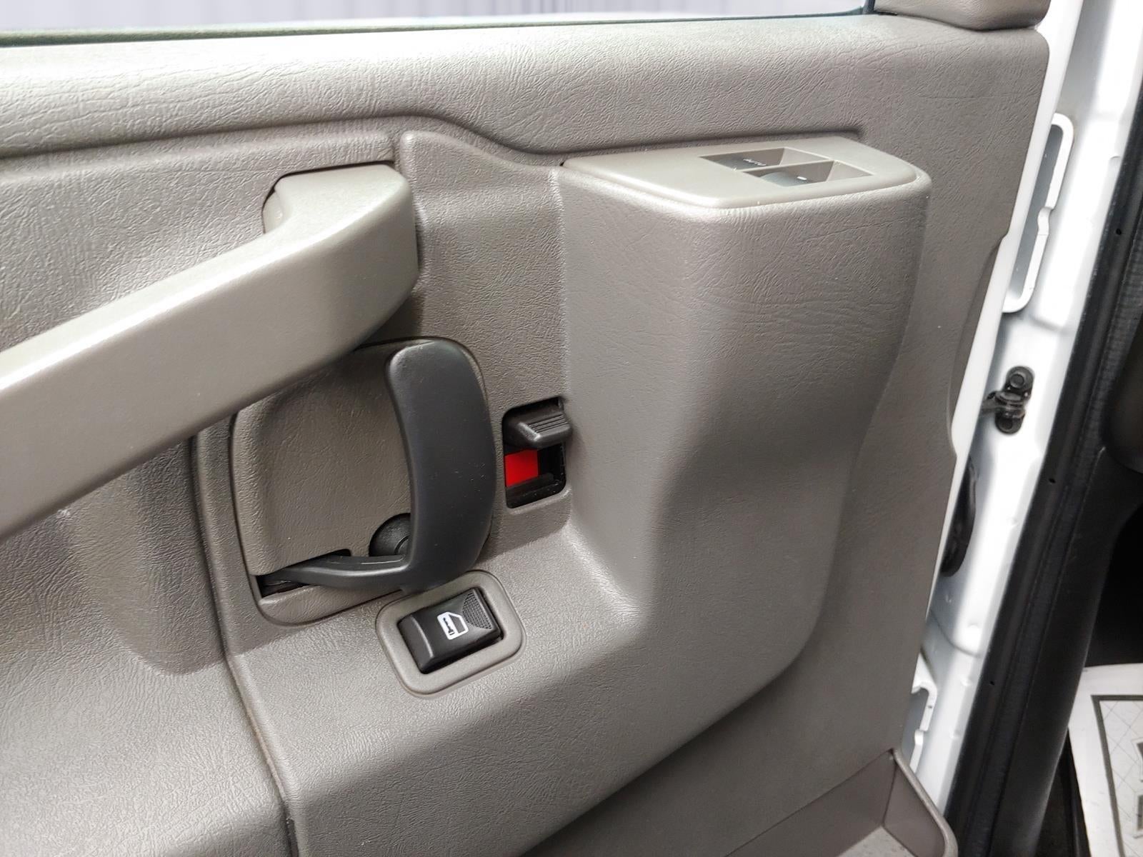 2017 Chevrolet Express Passenger 3500 LT