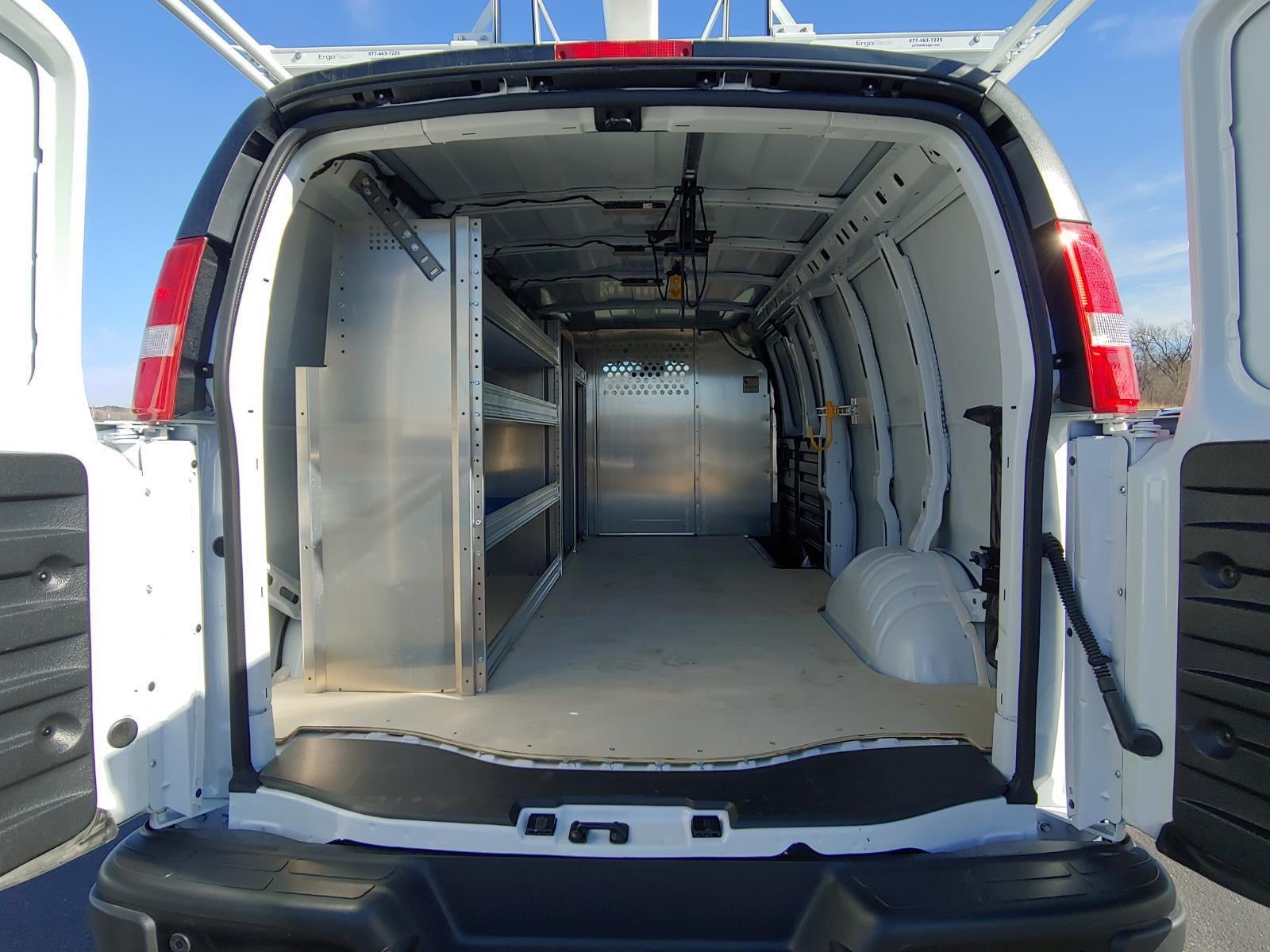 2025 Chevrolet Express Cargo WT