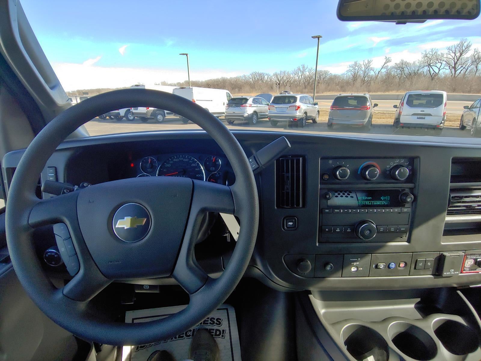 2025 Chevrolet Express Cargo WT