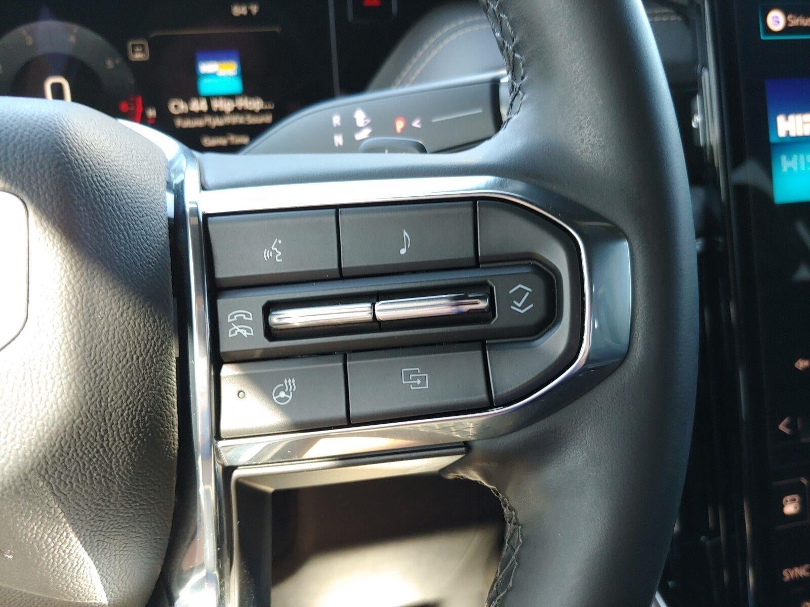2025 GMC Yukon Elevation