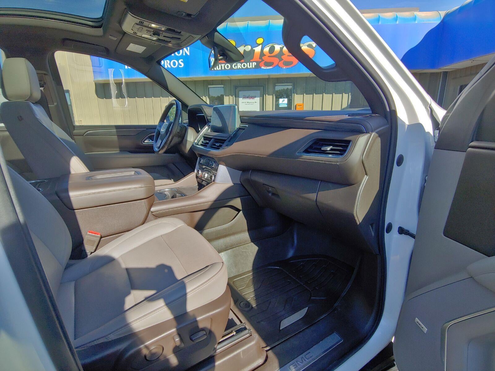 2022 GMC Yukon XL SLT