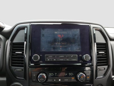 2023 Nissan Titan SV