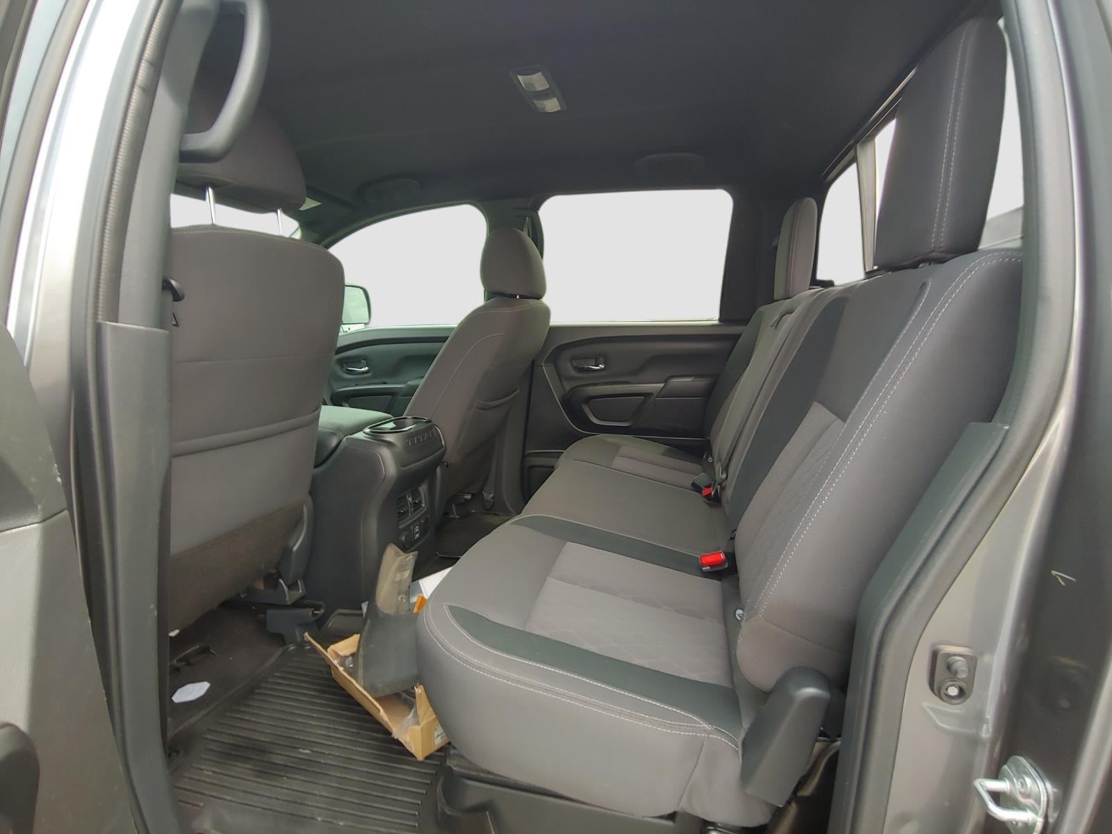 2023 Nissan Titan SV