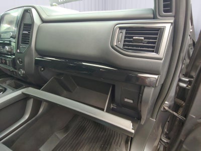 2023 Nissan Titan SV