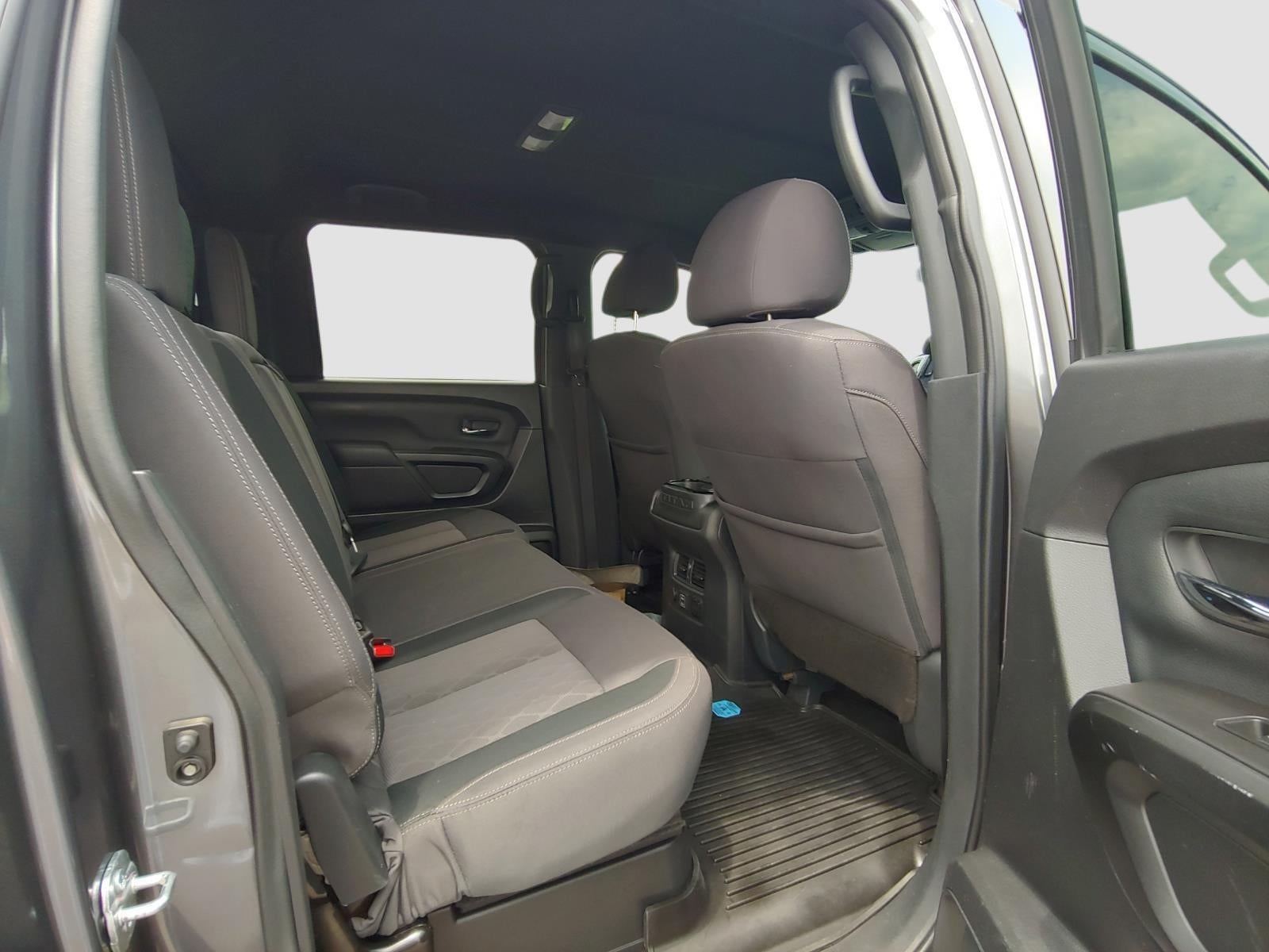 2023 Nissan Titan SV