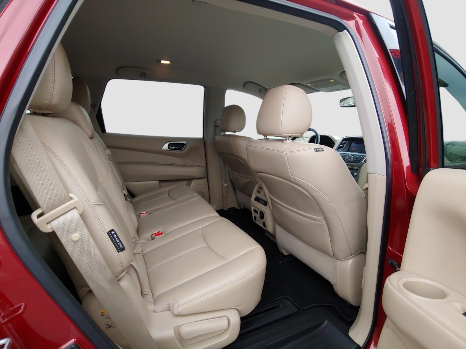 2020 Nissan Pathfinder SL