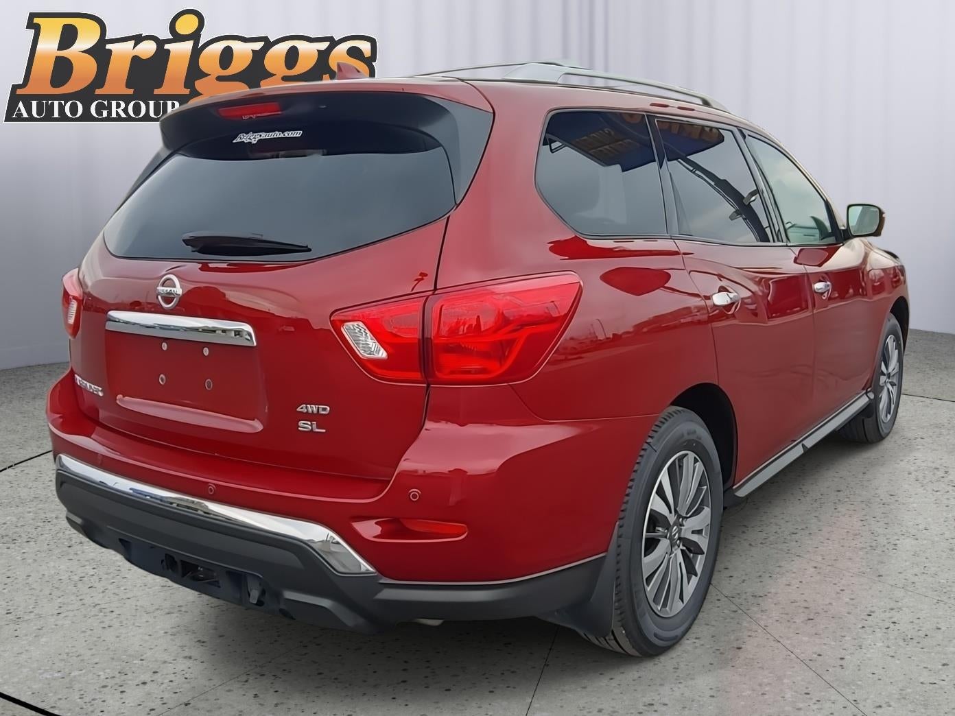 2020 Nissan Pathfinder SL