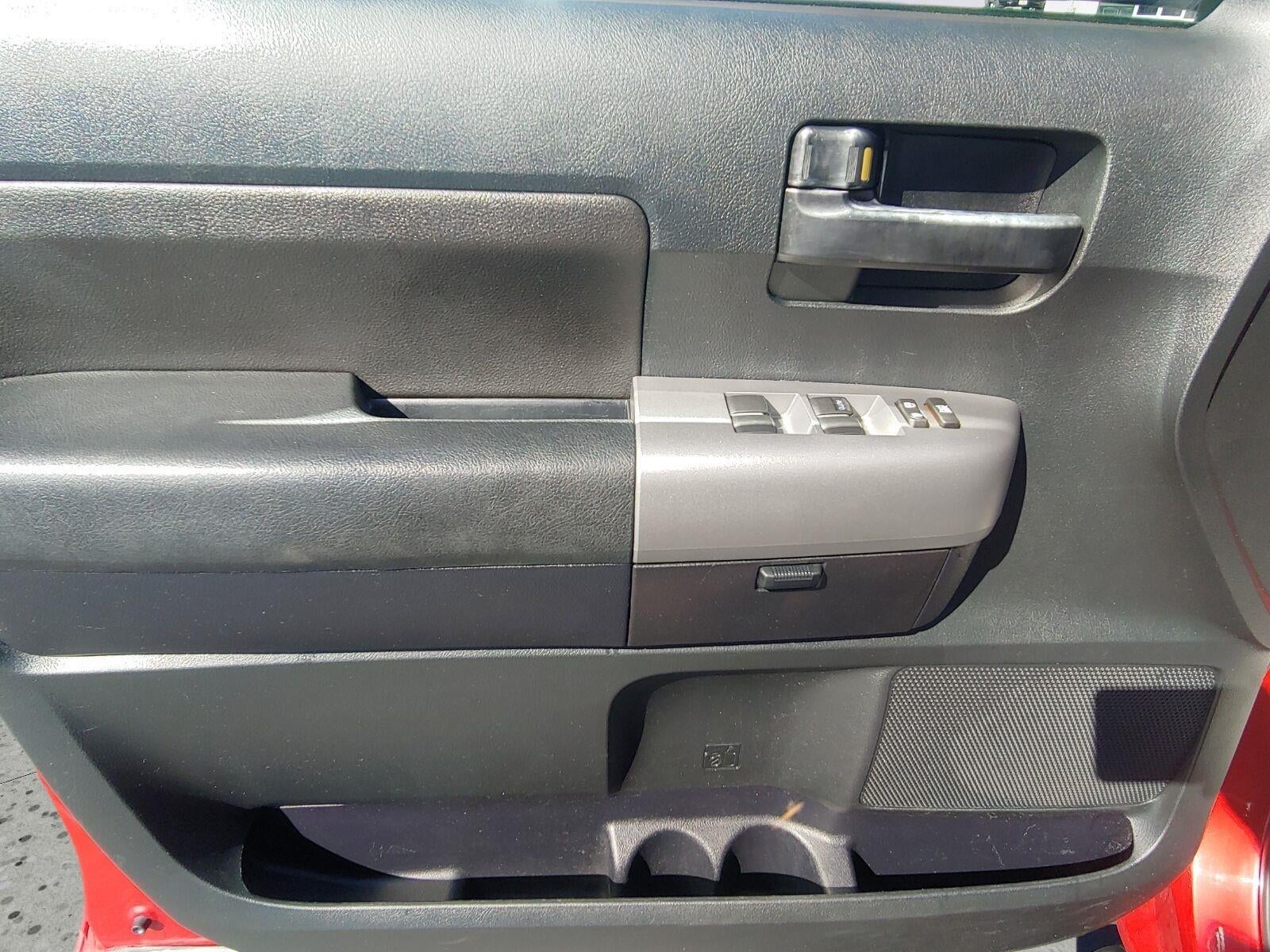 2012 Toyota Tundra 4WD Truck GRADE