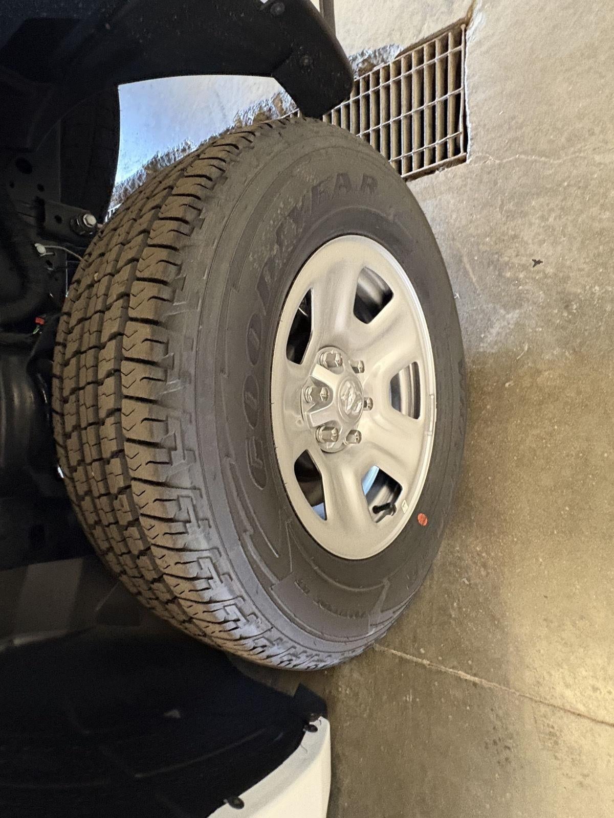 2026 RAM 1500 Tradesman Quad Cab 4x4 6'4' Box