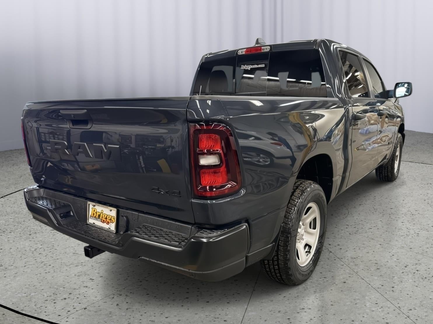 2026 RAM 1500 Tradesman Crew Cab 4x4 5'7' Box