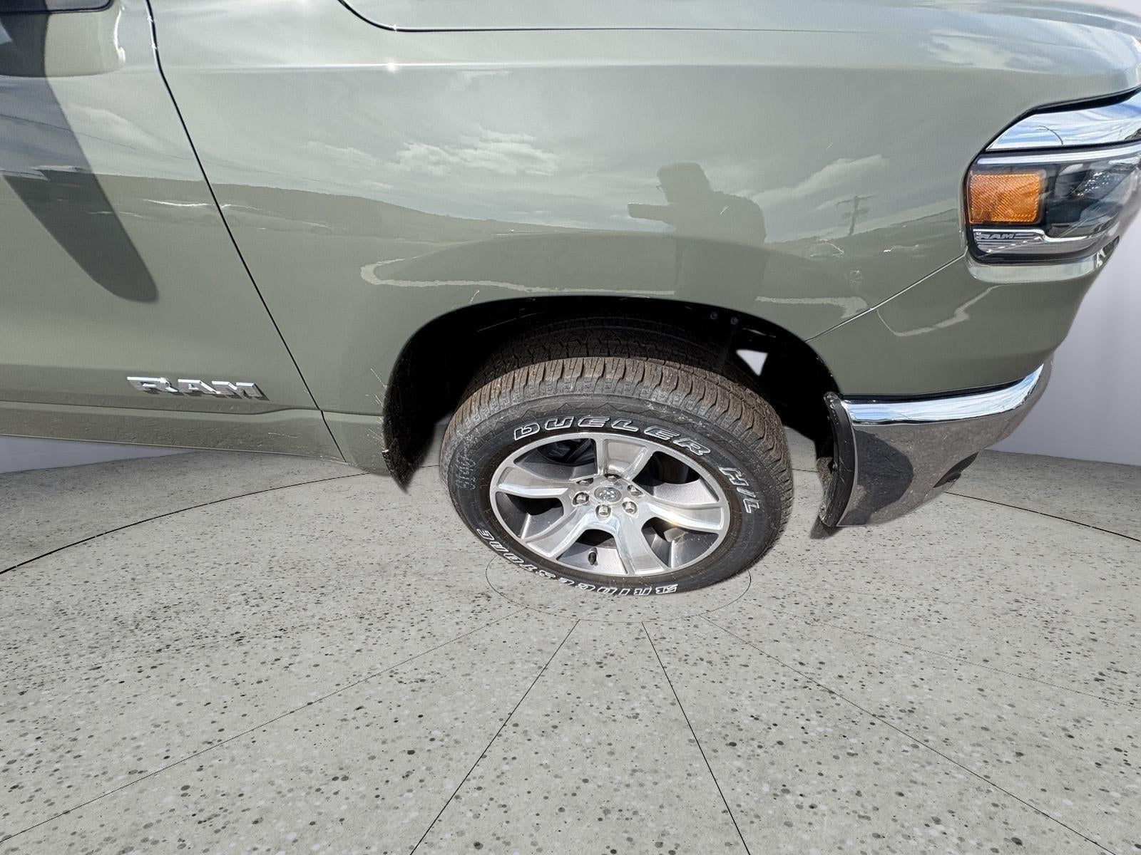 2026 RAM 1500 Tradesman Crew Cab 4x4 5'7' Box