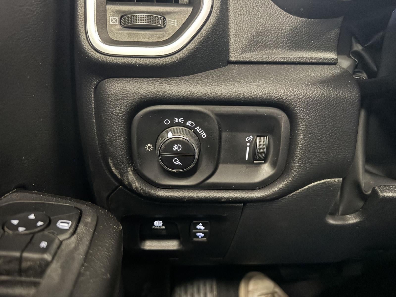 2026 RAM 1500 Big Horn Crew Cab 4x4 5'7' Box