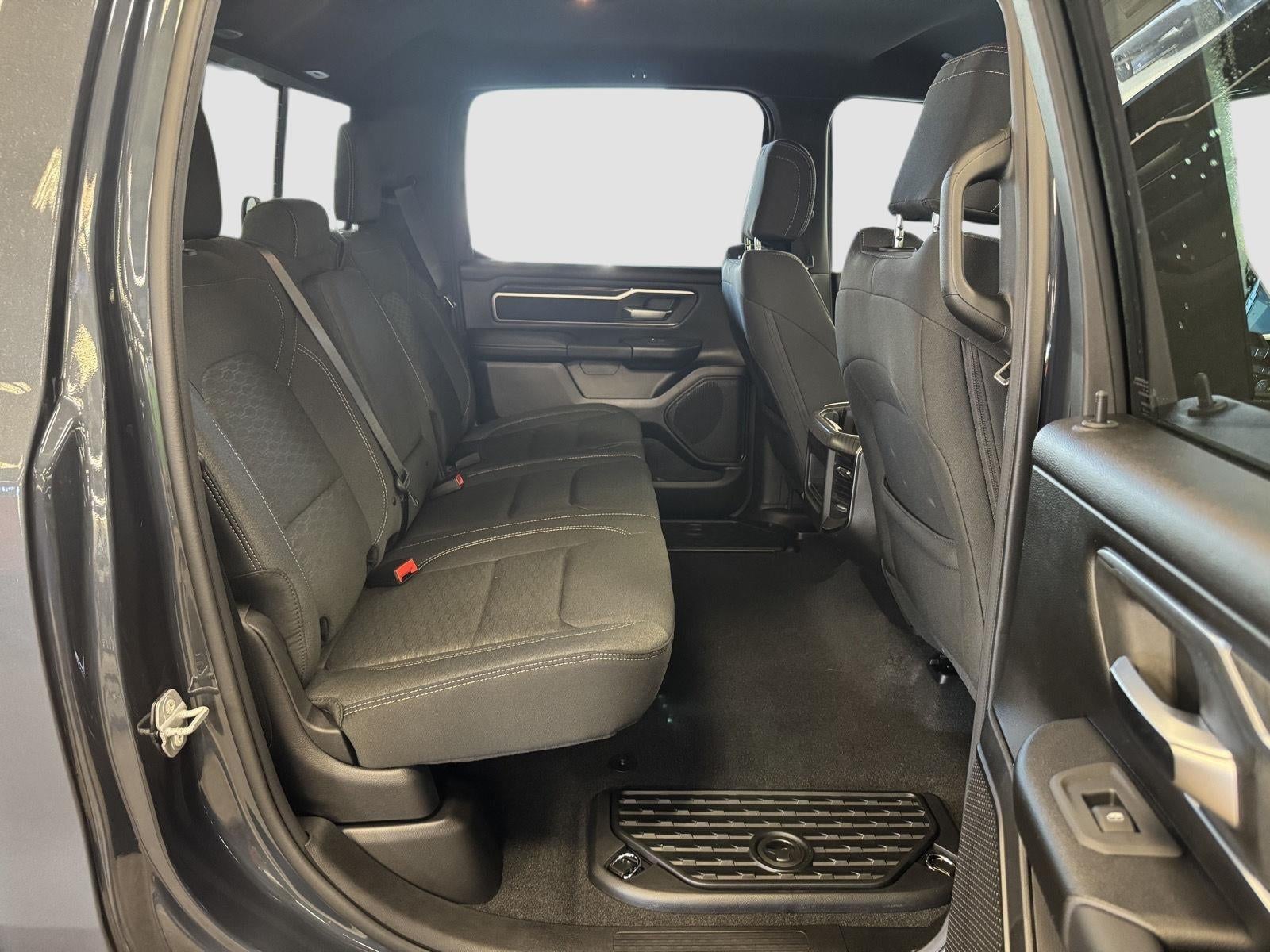 2026 RAM 1500 Big Horn Crew Cab 4x4 5'7' Box