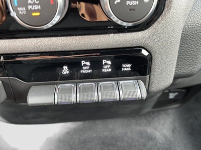 2026 RAM Ram 1500 RAM 1500 TRADESMAN CREW CAB 4X4 5'7' BOX