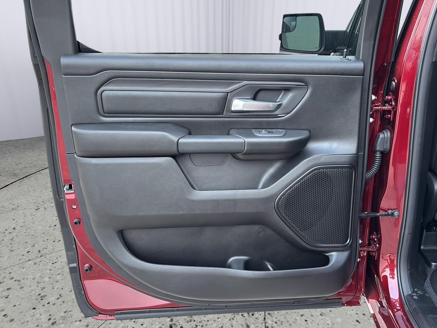 2026 RAM Ram 1500 RAM 1500 TRADESMAN CREW CAB 4X4 5'7' BOX