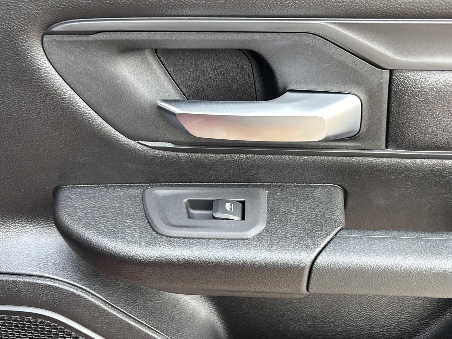 2026 RAM Ram 1500 RAM 1500 TRADESMAN CREW CAB 4X4 5'7' BOX