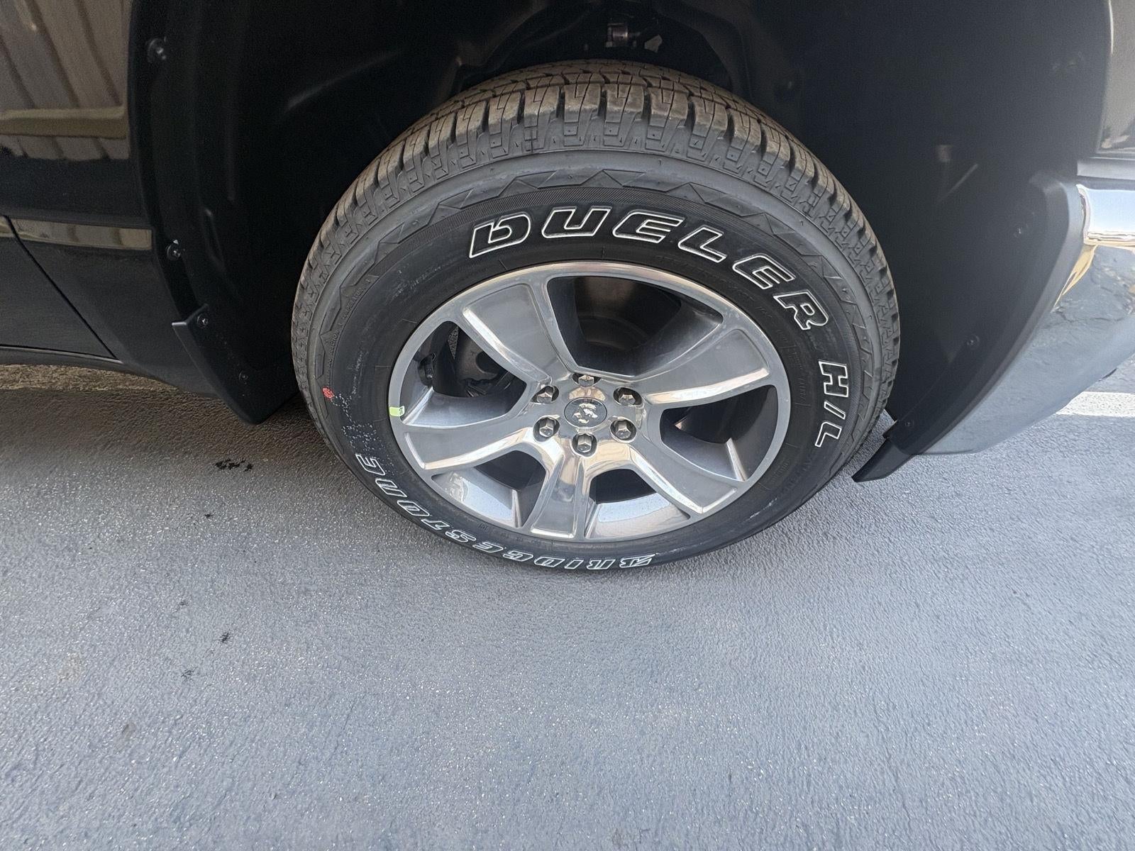 2026 RAM 1500 Tradesman Crew Cab 4x4 5'7' Box
