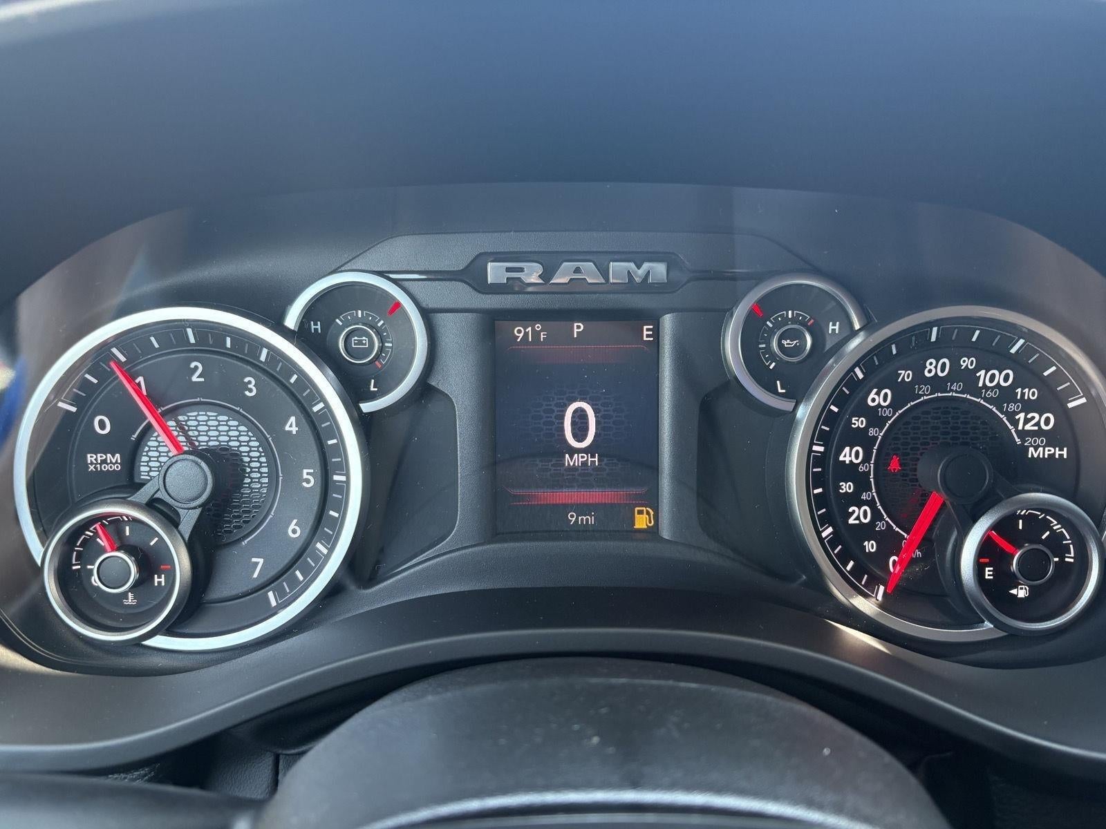 2026 RAM 1500 Tradesman Crew Cab 4x4 5'7' Box