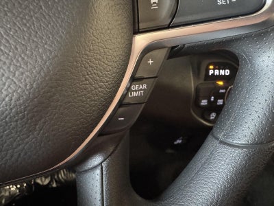 2026 RAM 1500 Express Crew Cab 4x4 6'4' Box