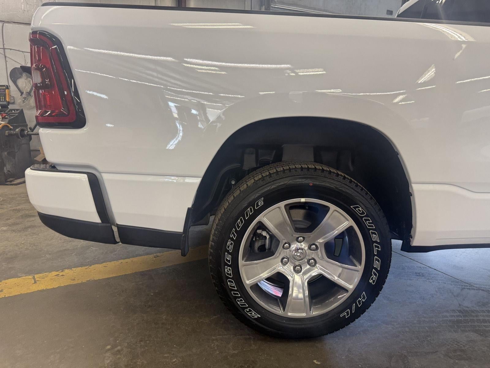 2026 RAM 1500 Express Crew Cab 4x4 6'4' Box