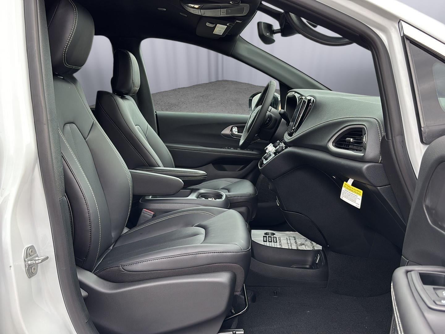 2026 Chrysler Pacifica PACIFICA SELECT