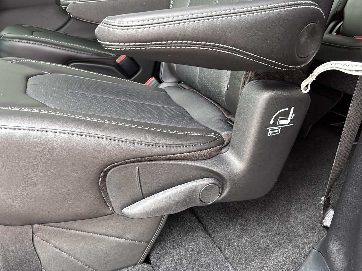 2026 Chrysler Pacifica PACIFICA SELECT