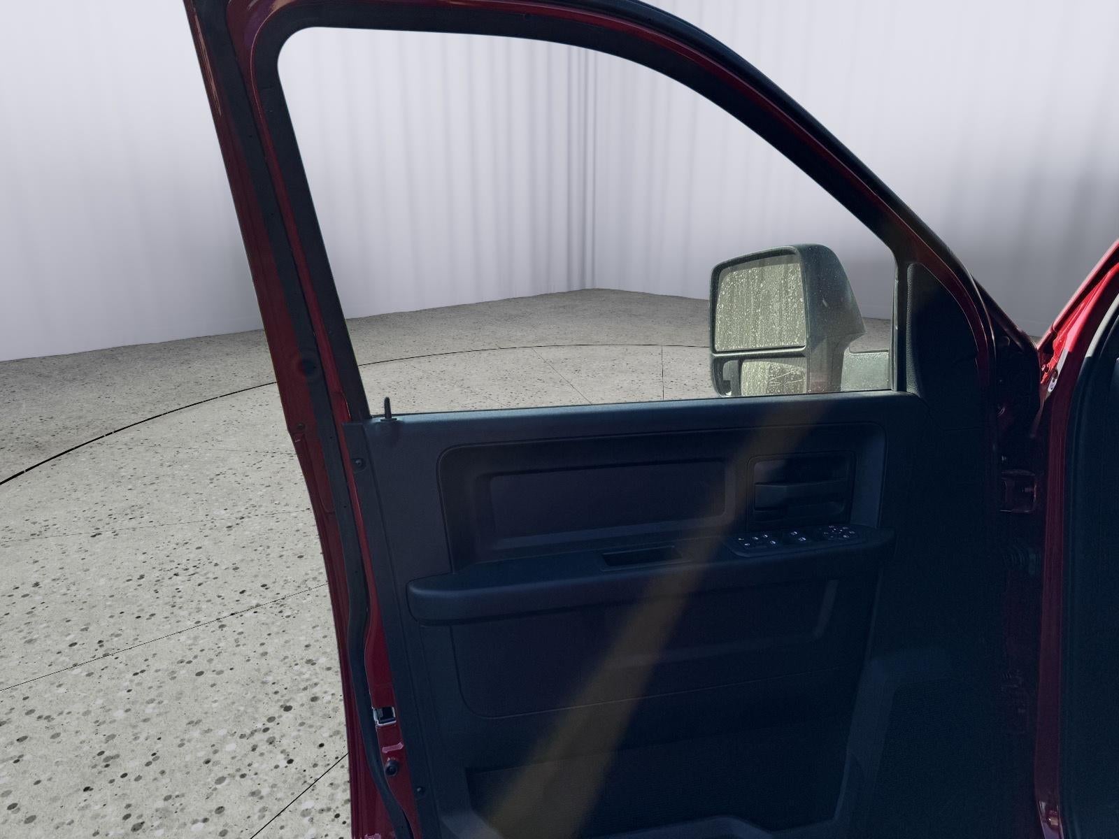 2026 RAM 2500 Black Express Crew Cab 4x4 6'4' Box