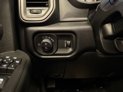 2026 RAM 2500 Black Express Crew Cab 4x4 6'4' Box