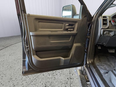 2026 RAM 2500 Black Express Crew Cab 4x4 6'4' Box