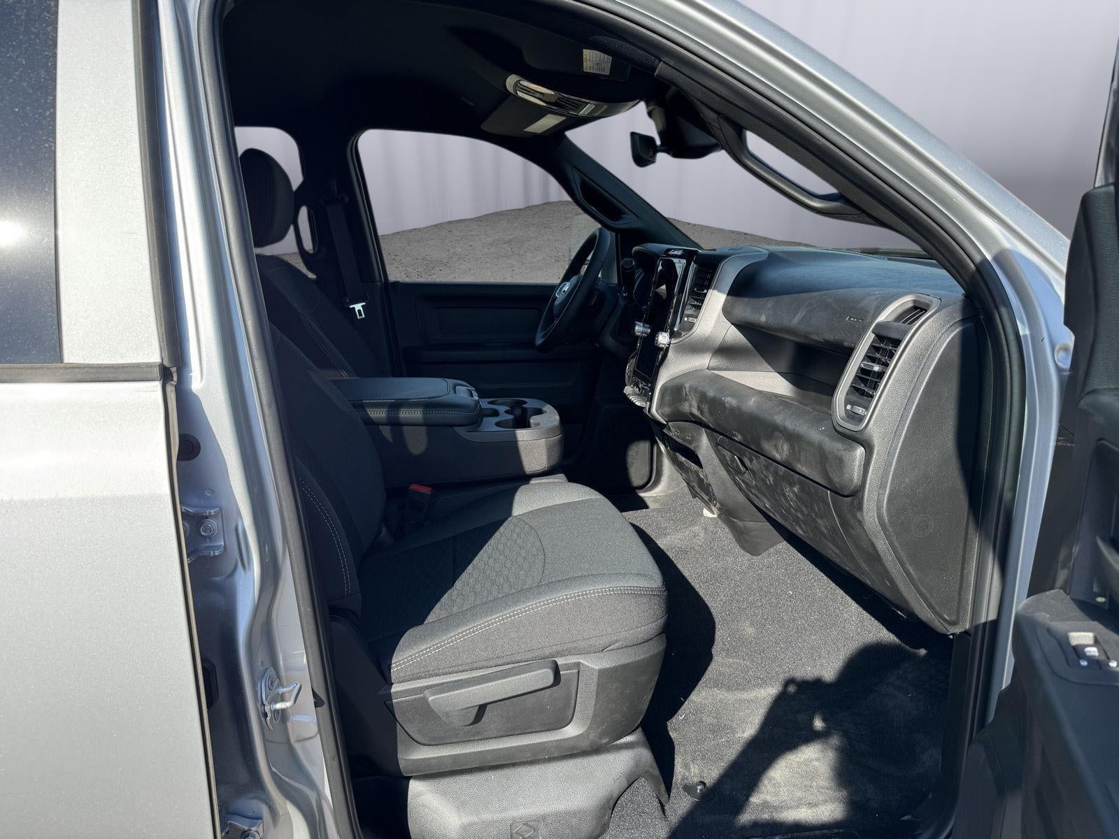2026 RAM 2500 Black Express Crew Cab 4x4 6'4' Box