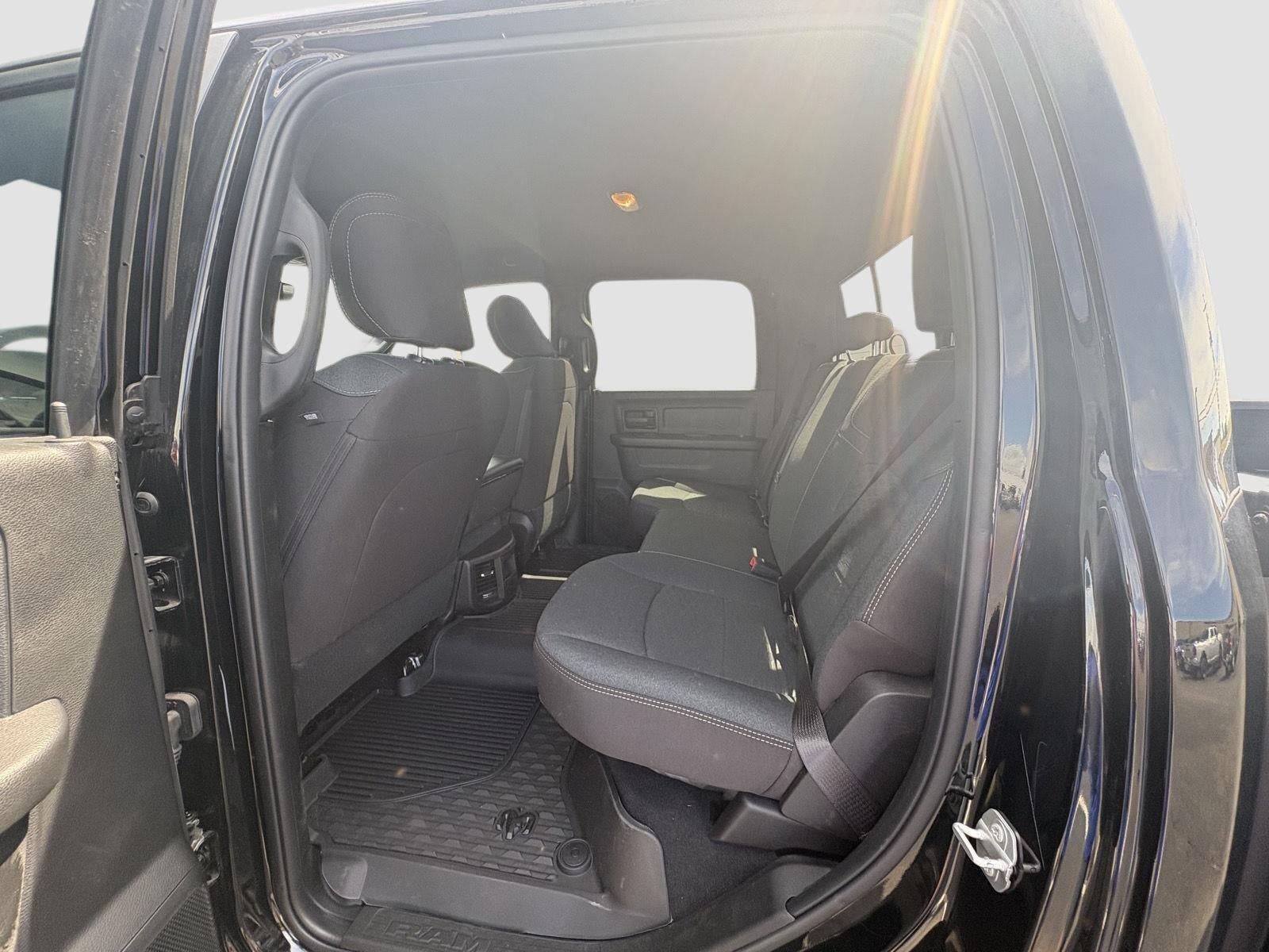 2026 RAM 2500 Black Express Crew Cab 4x4 6'4' Box