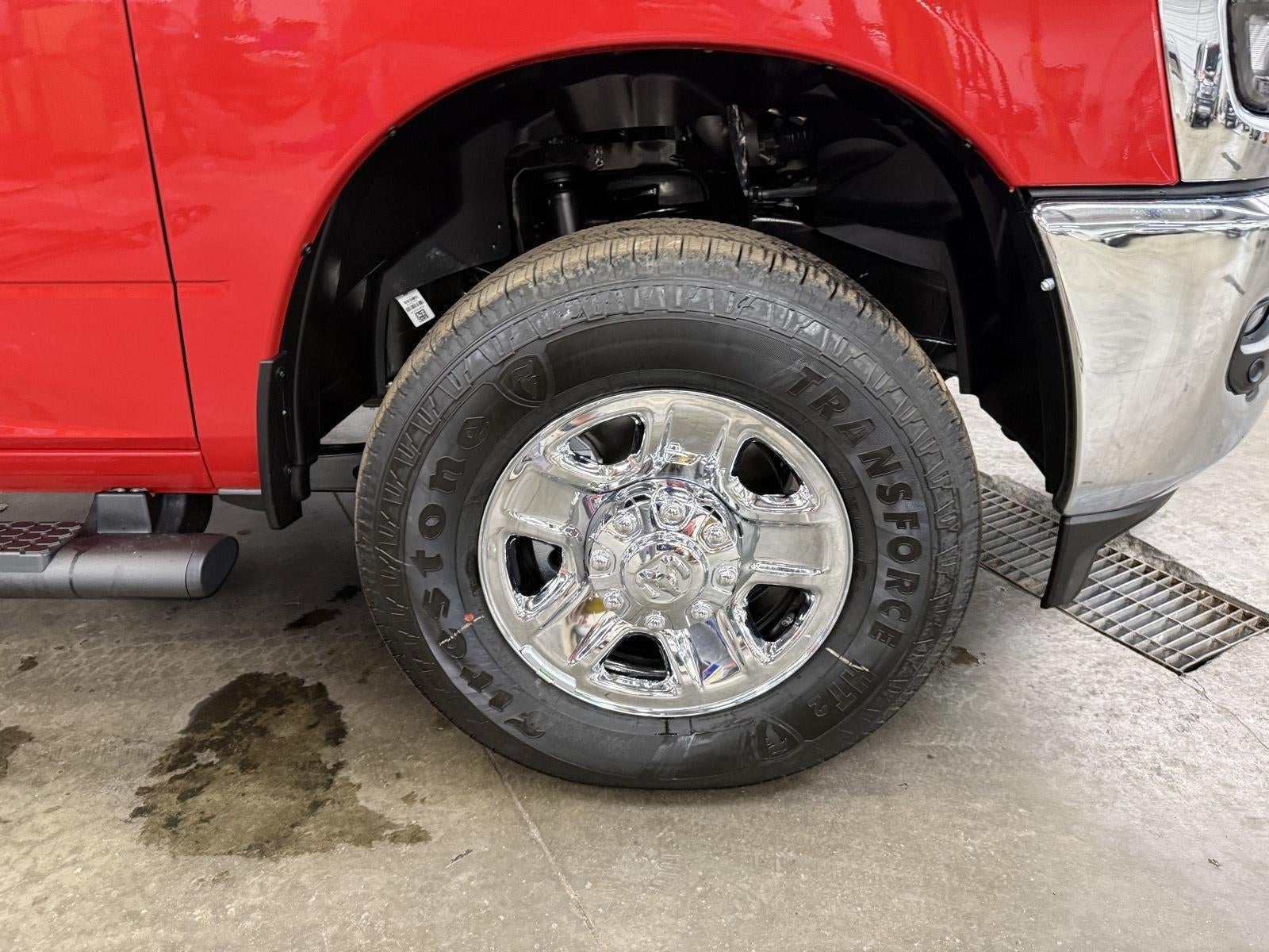 2026 RAM 2500 Tradesman Crew Cab 4x4 6'4' Box