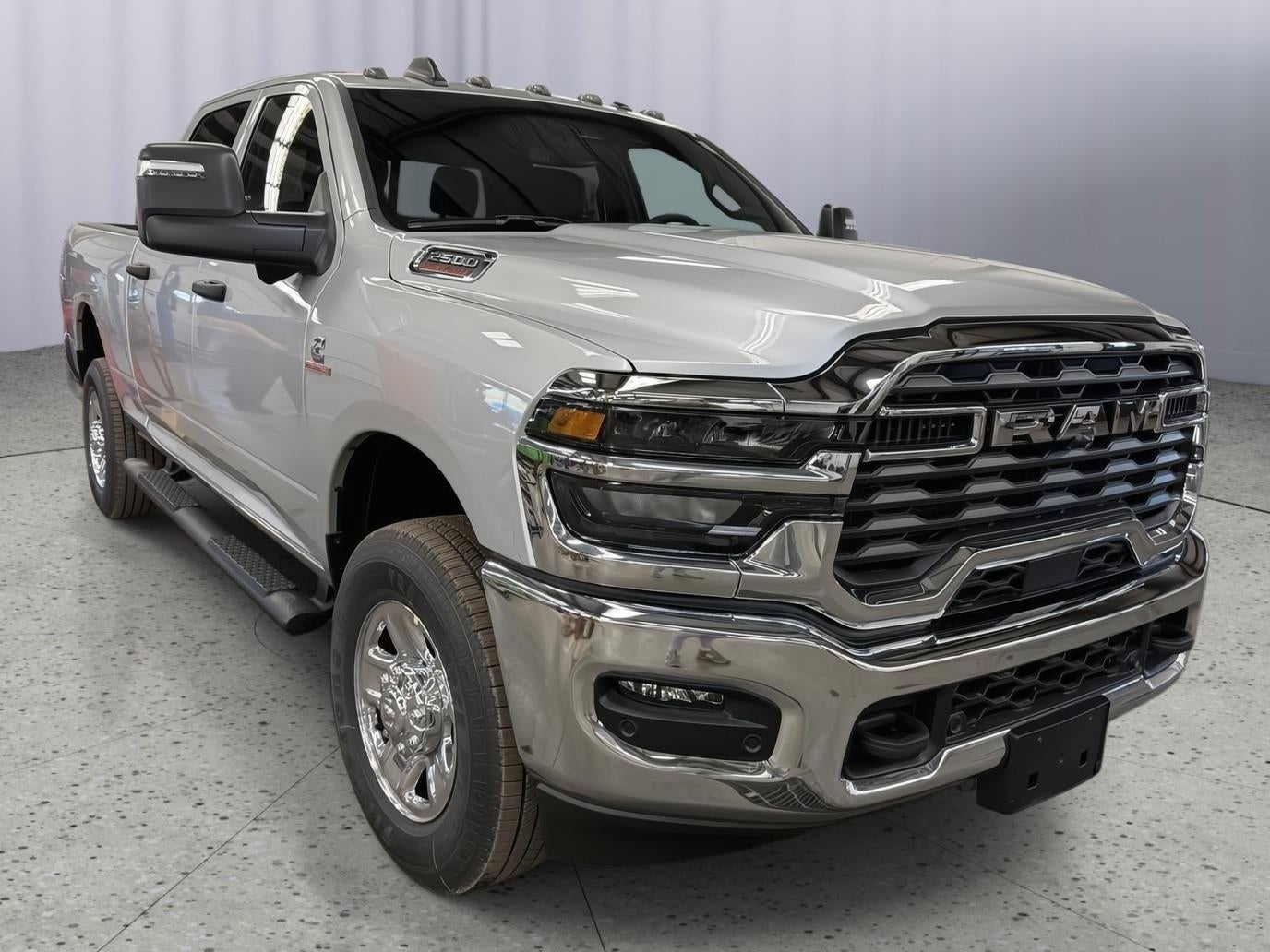 2026 RAM 2500 Tradesman Crew Cab 4x4 6'4' Box