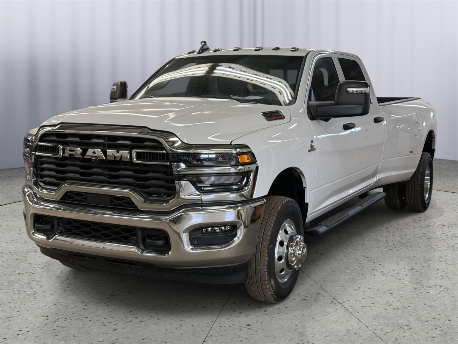 2026 RAM 3500 3500 TRADESMAN CREW CAB 4X4 8' BOX