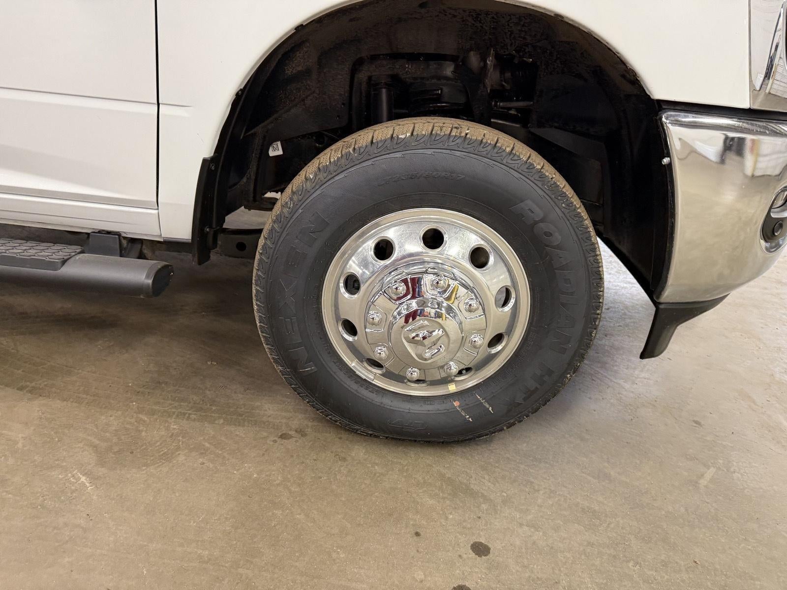 2026 RAM 3500 3500 TRADESMAN CREW CAB 4X4 8' BOX