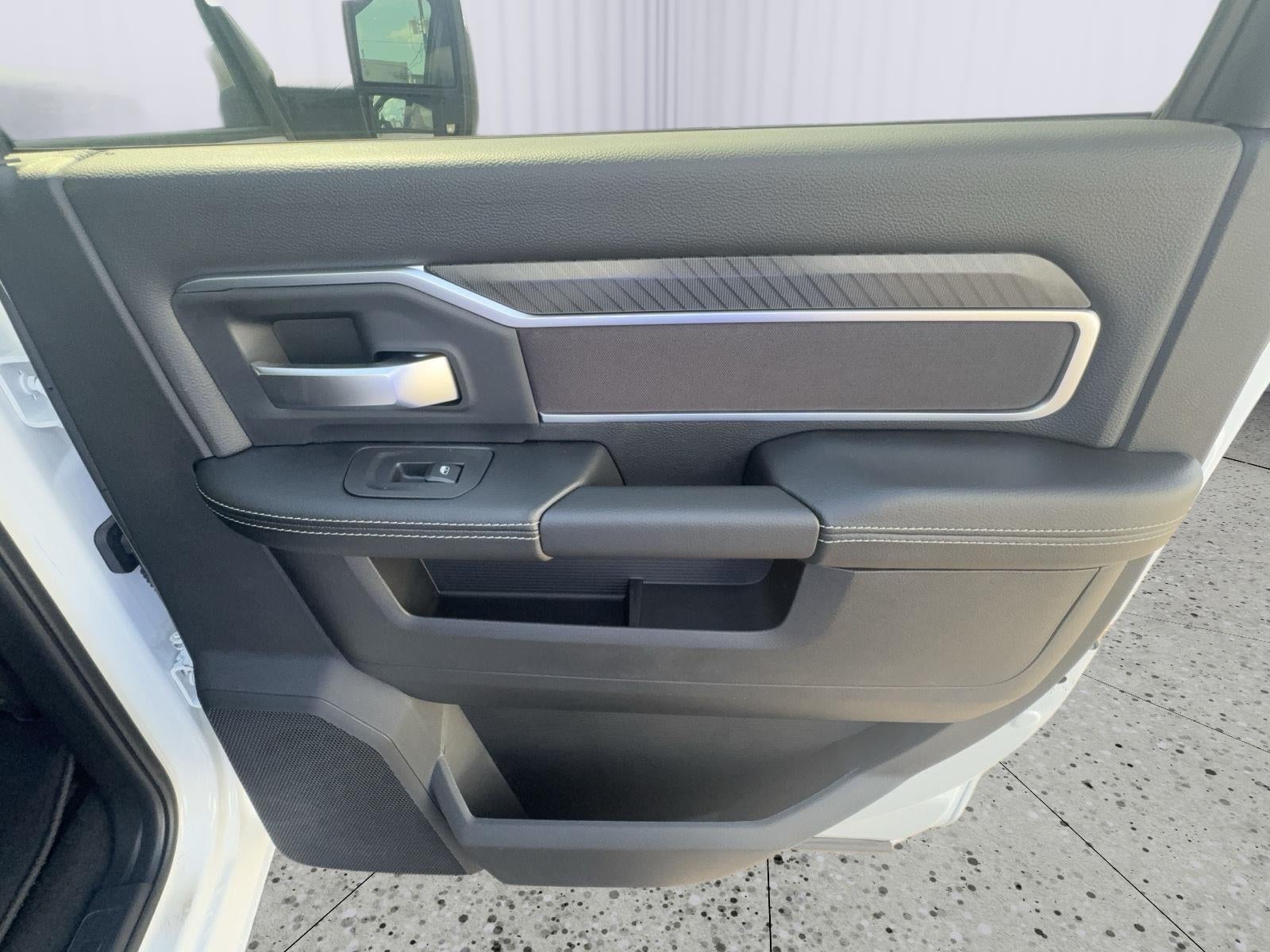 2026 RAM 3500 Big Horn Crew Cab 4x4 8' Box