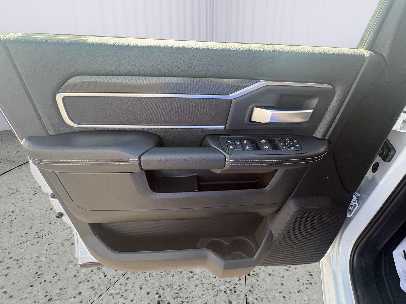 2026 RAM 3500 Big Horn Crew Cab 4x4 8' Box