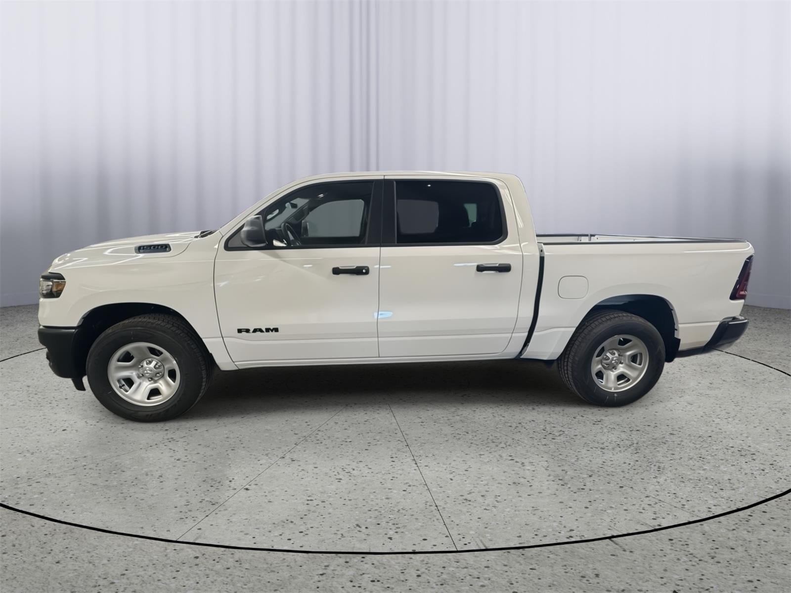 2026 RAM 1500 Tradesman Crew Cab 4x4 5'7' Box