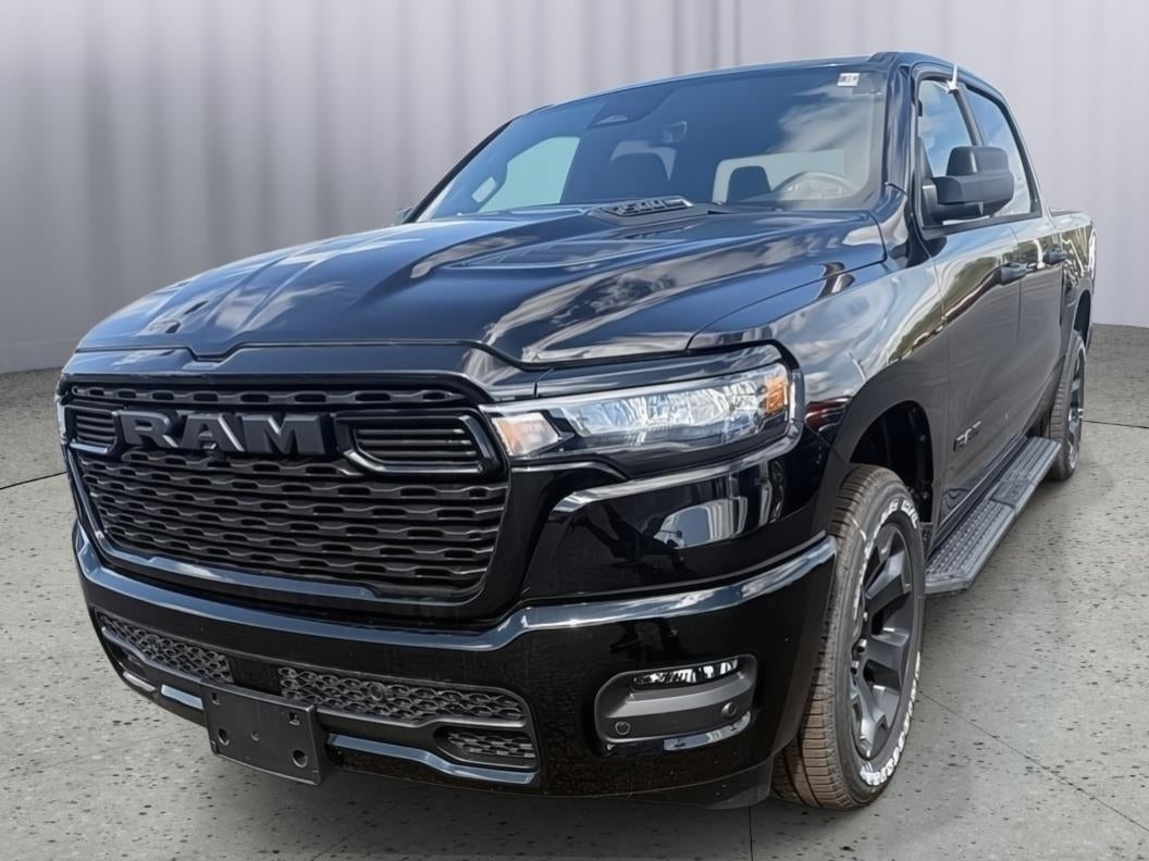 2026 RAM 1500 Express Crew Cab 4x4 5'7' Box