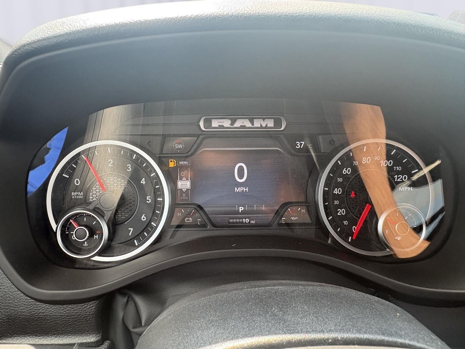 2026 RAM 1500 Express Crew Cab 4x4 5'7' Box