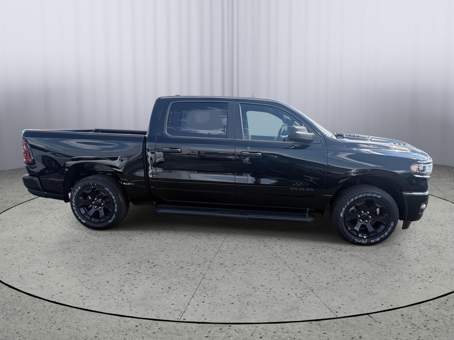 2026 RAM 1500 Express Crew Cab 4x4 5'7' Box