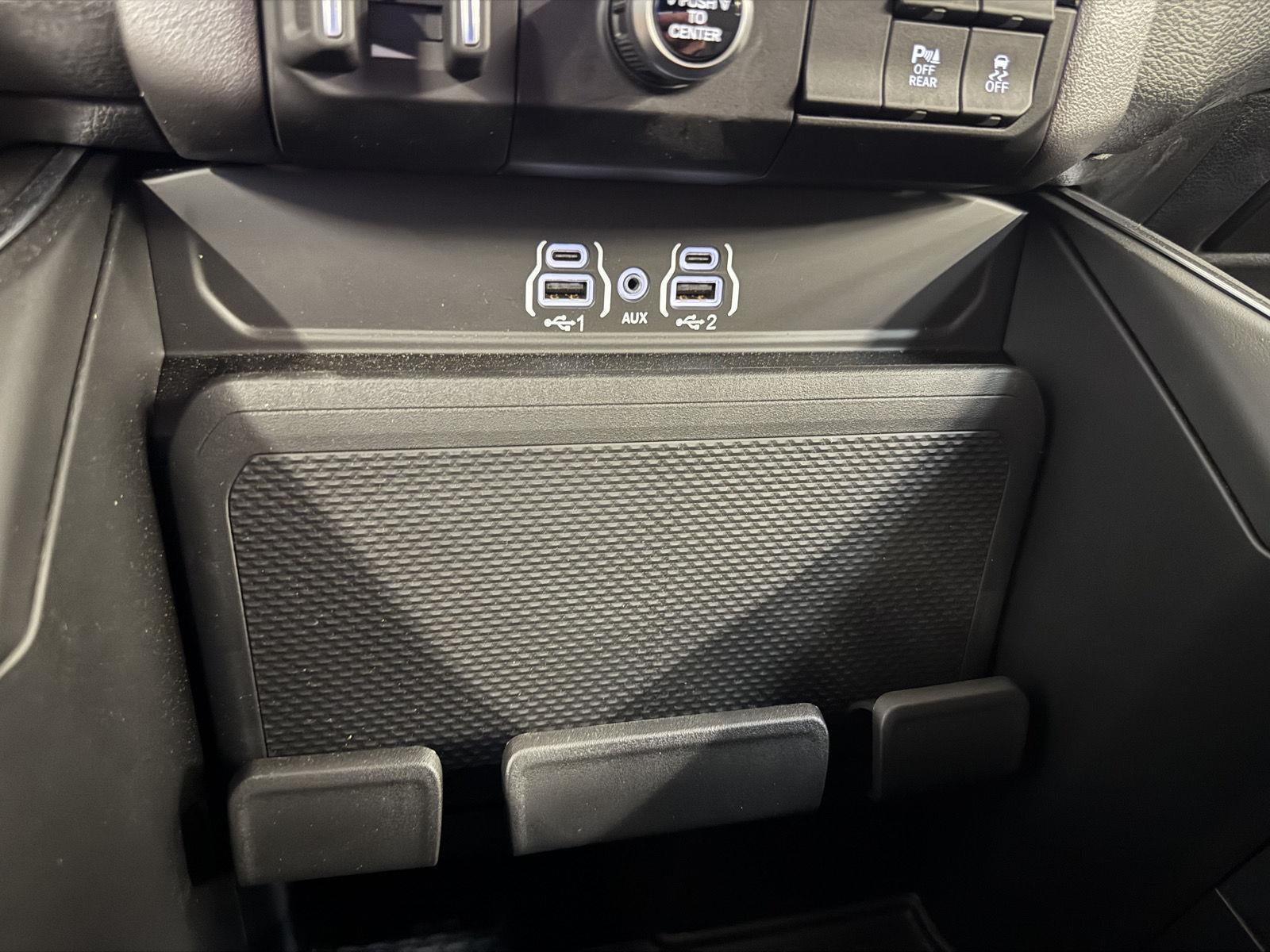 2026 RAM 1500 Express Crew Cab 4x4 5'7' Box
