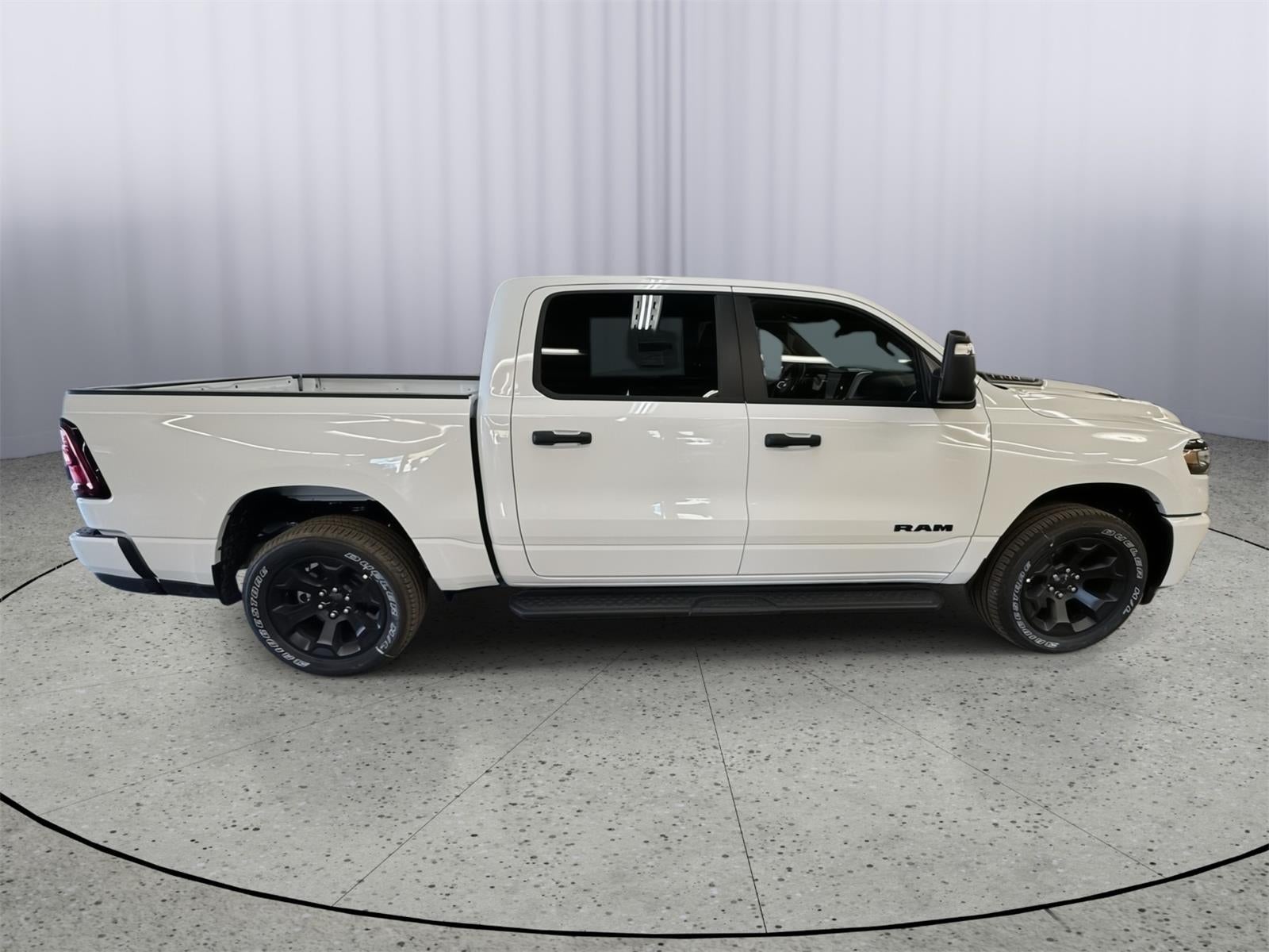 2026 RAM 1500 Express Crew Cab 4x4 5'7' Box