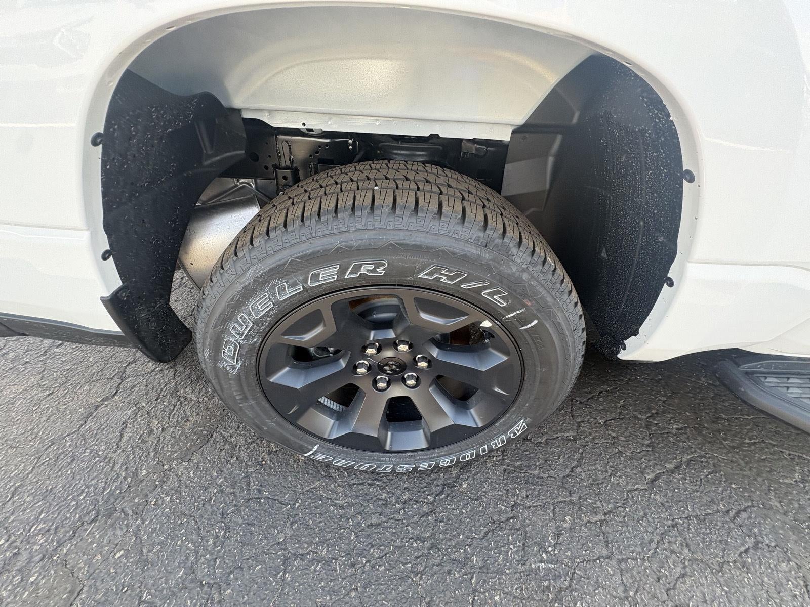 2026 RAM 1500 Express Crew Cab 4x4 5'7' Box