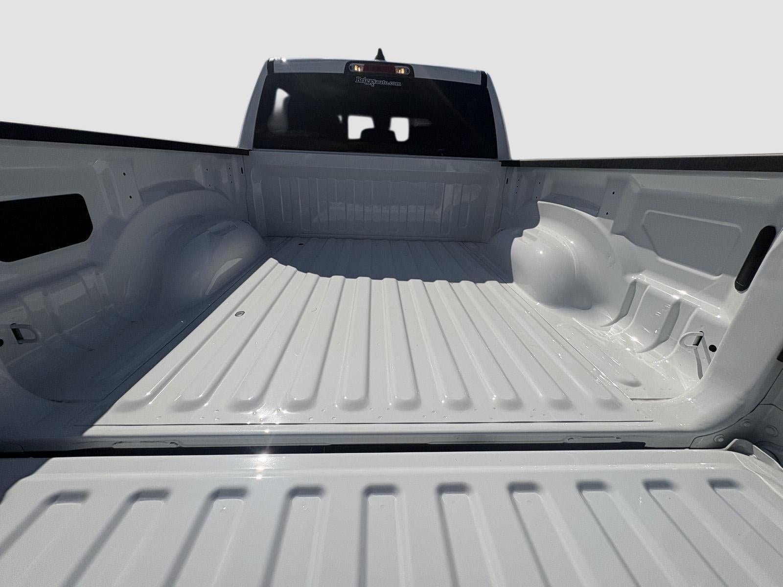 2026 RAM 1500 Express Crew Cab 4x4 5'7' Box