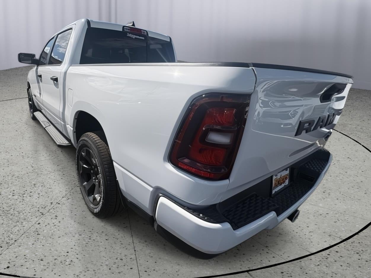 2026 RAM 1500 Express Crew Cab 4x4 5'7' Box