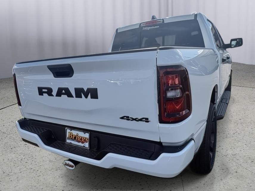 2026 RAM 1500 Express Crew Cab 4x4 5'7' Box