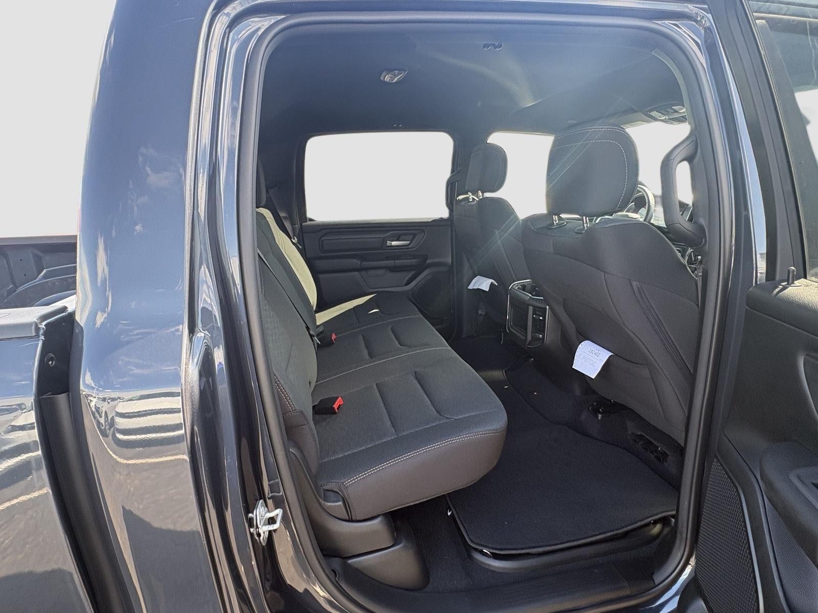 2026 RAM 1500 Express Crew Cab 4x4 5'7' Box