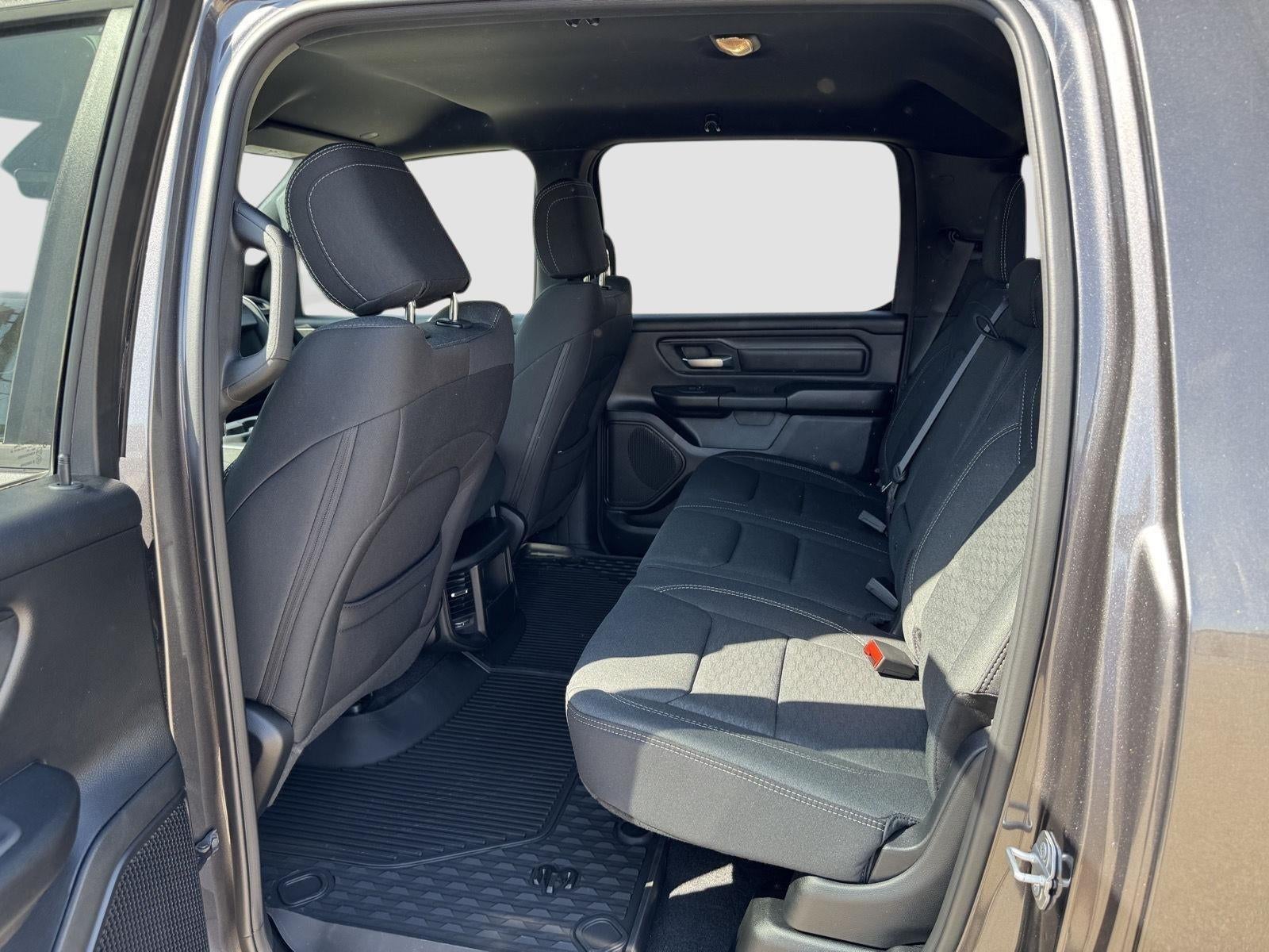 2026 RAM 1500 Tradesman Crew Cab 4x4 5'7' Box