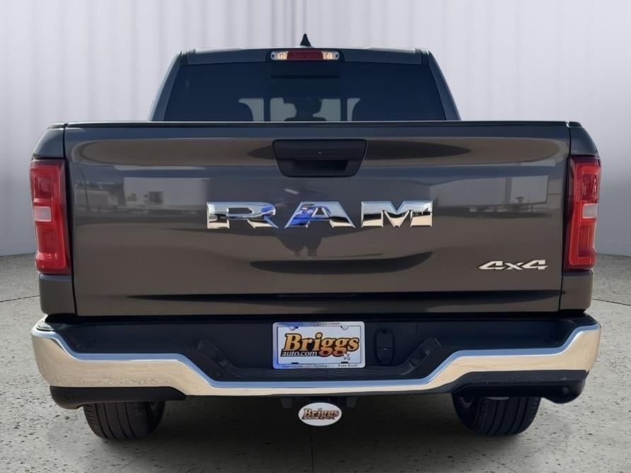 2026 RAM 1500 Tradesman Crew Cab 4x4 5'7' Box